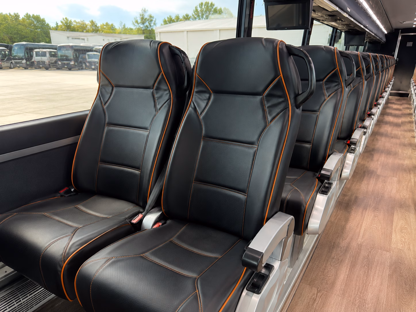 charter buses to fredericksburg wine road 290 from missouri city