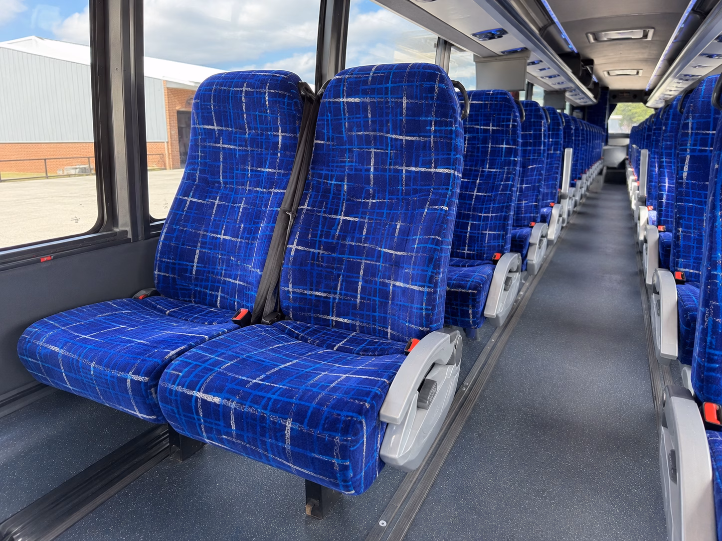 how the type of bus changes the price in missouri city texas